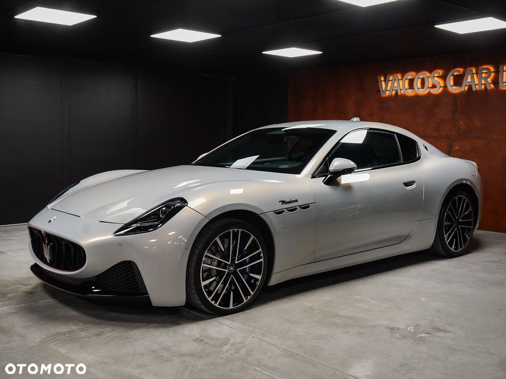 Maserati GranTurismo - 16