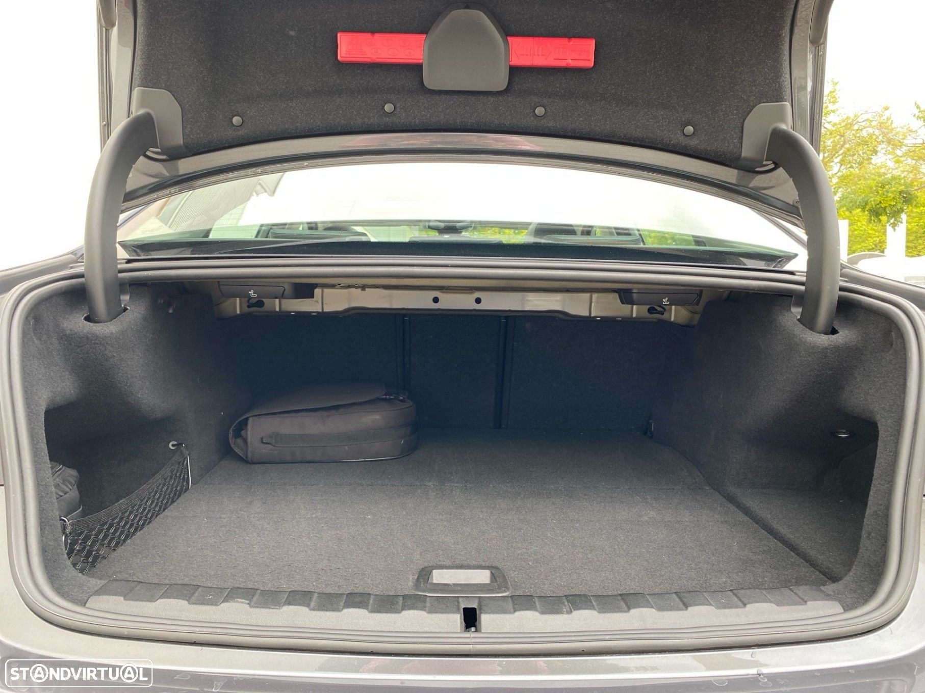 BMW 330 e Auto - 22