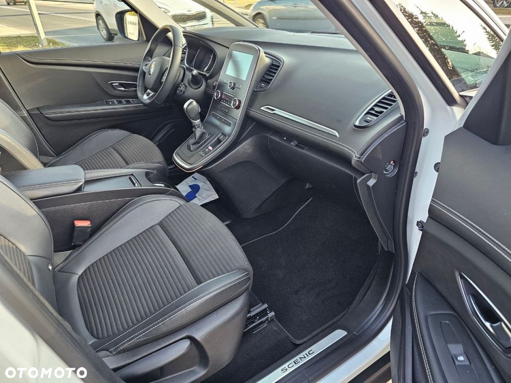 Renault Grand Scenic - 20