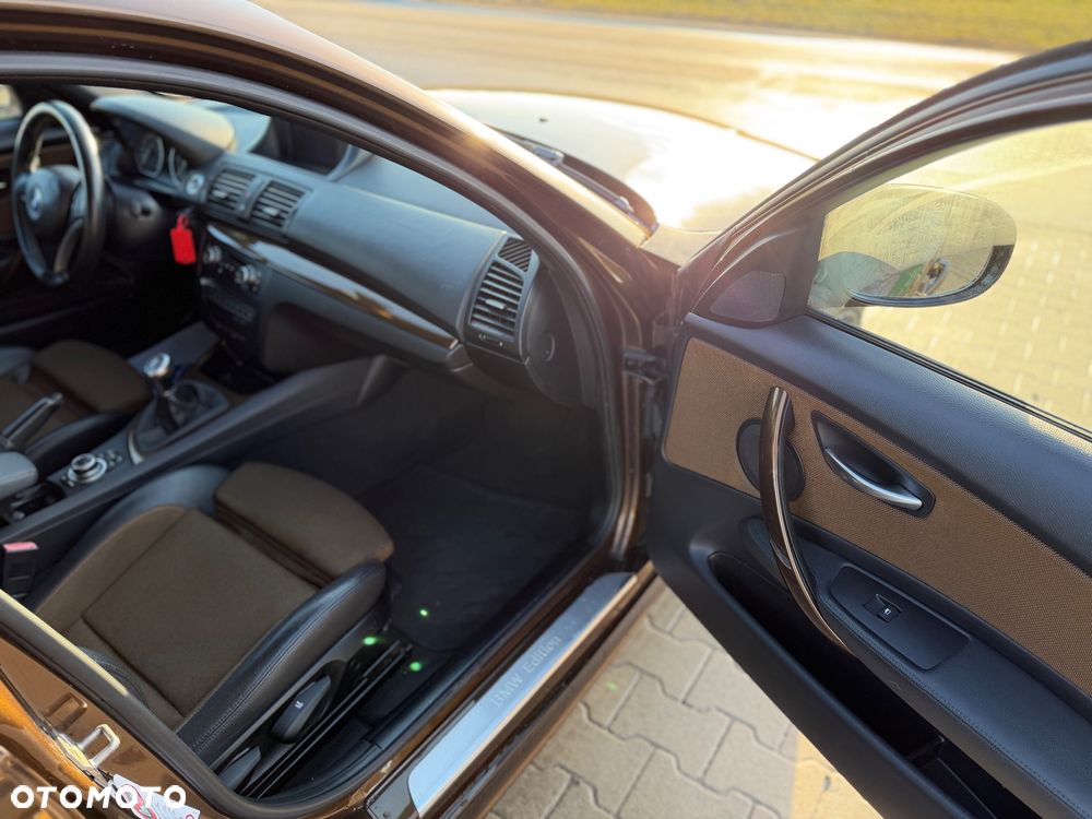 BMW Seria 1 120d - 29