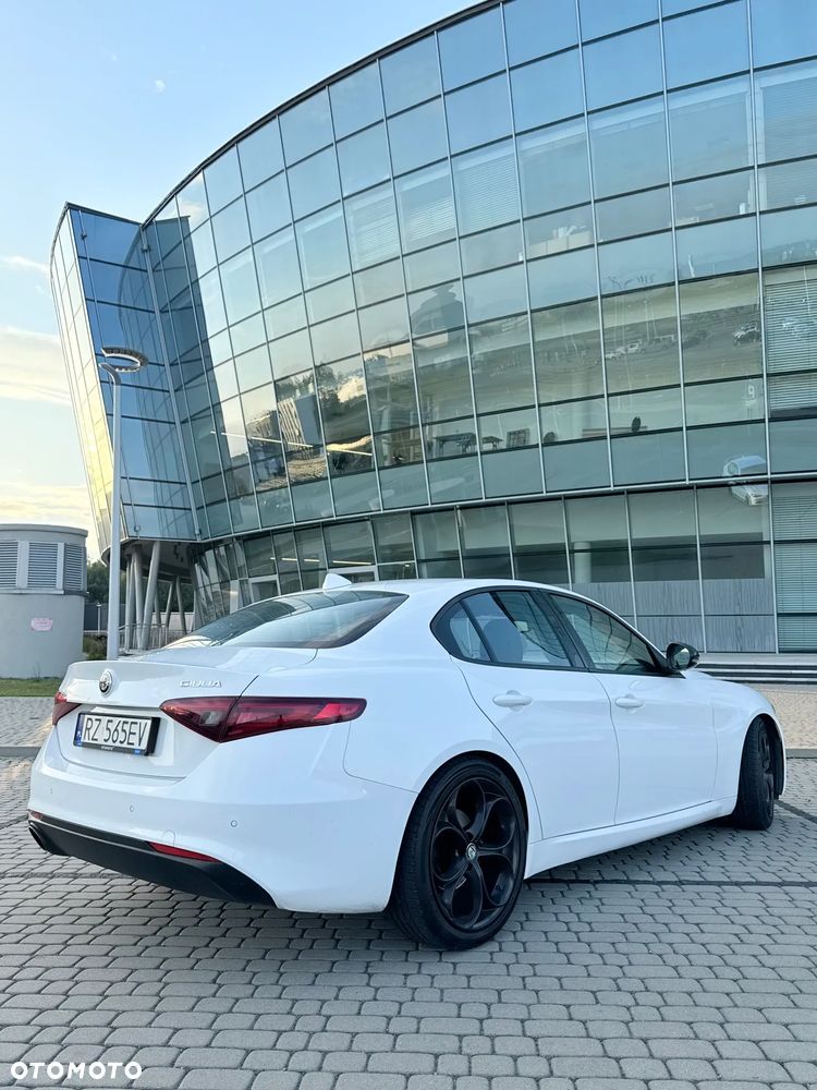 Alfa Romeo Giulia 2.0 Turbo Veloce - 14