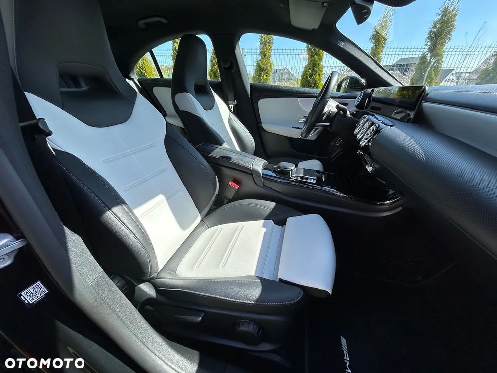 Mercedes-Benz CLA 200 7G-DCT Edition AMG Line - 28