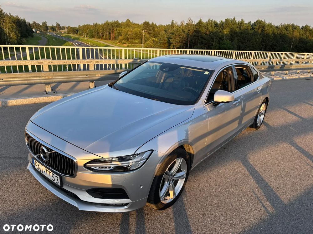 Volvo S90 T5 Momentum - 1