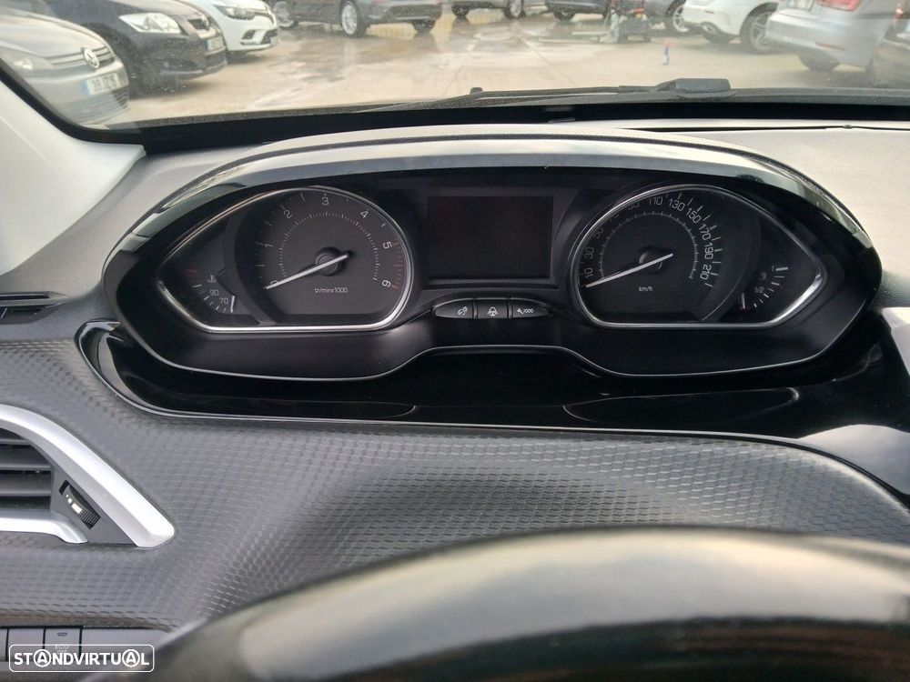 Peugeot 2008 1.5 BlueHDi Active - 18