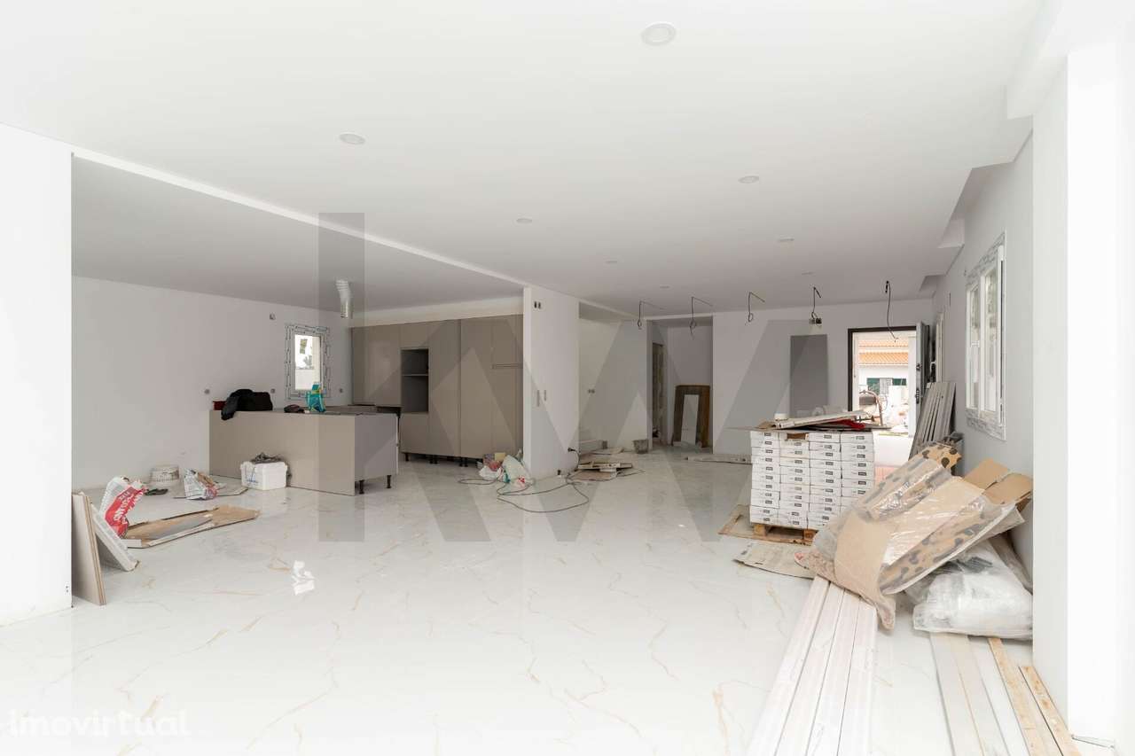 Moradia T4 em Construção | 4 Suítes | Piscina | Garagem 4 Carros | Lot - Grande imagem: 5/25