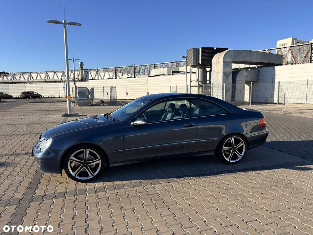 Mercedes-Benz CLK - 3