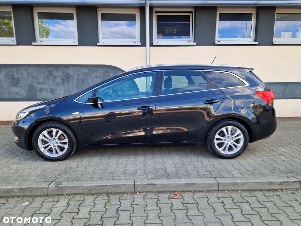 Kia Ceed 1.6 CRDi 128 Dream Team Edition - 3