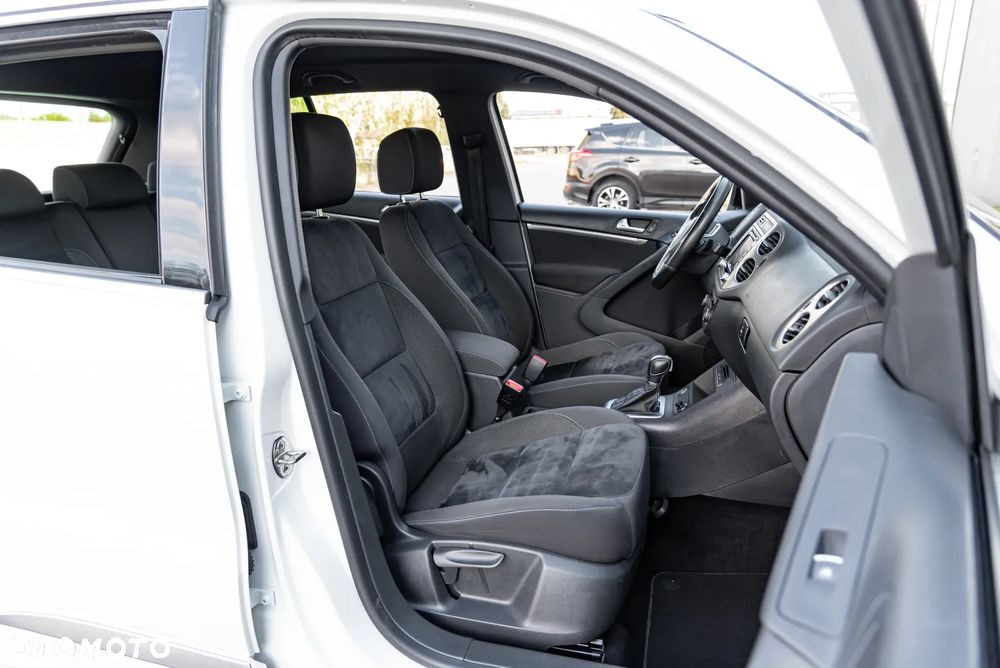 Volkswagen Tiguan 2.0 TSI 4Motion DSG Lounge Sport & Style - 27