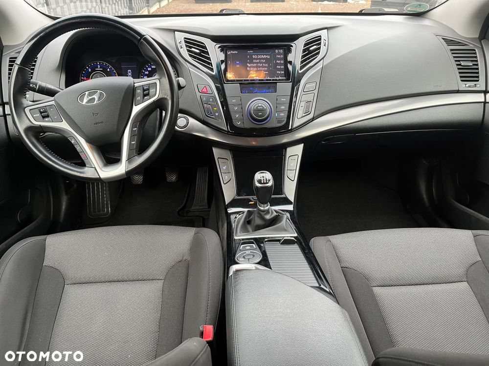 Hyundai i40 i40cw 1.7 CRDi Fifa World Cup Edition - 10