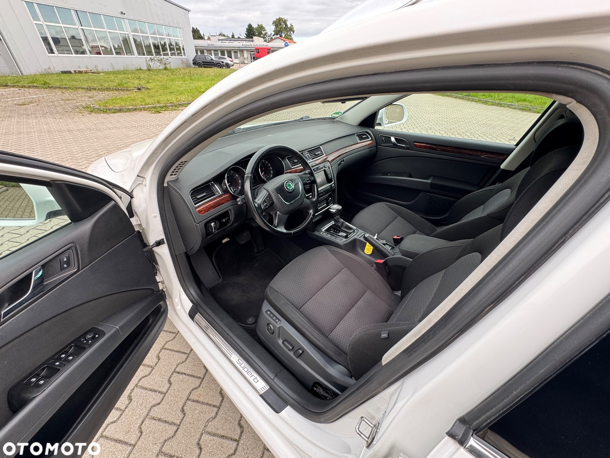 Skoda Superb 1.8 TSI Ambition DSG - 9
