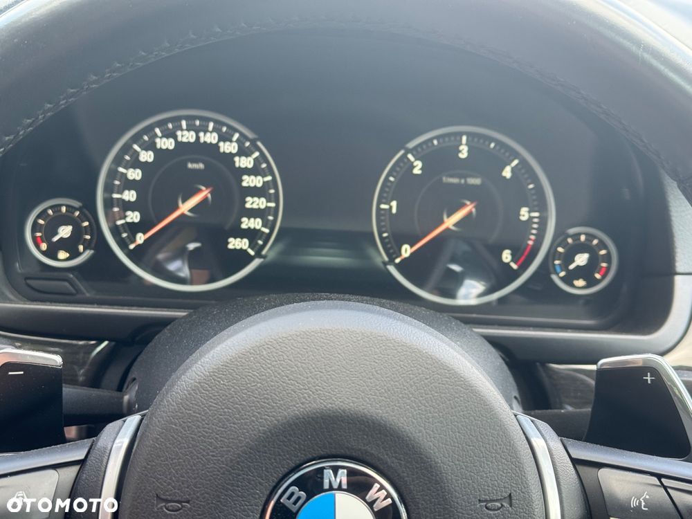BMW Seria 5 535d Sport-Aut Luxury Line - 15