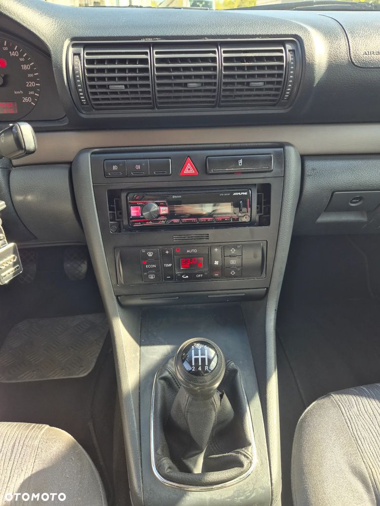 Audi A4 Limousine - 19