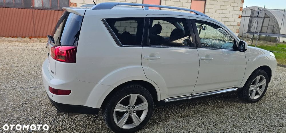 Peugeot 4007 - 5