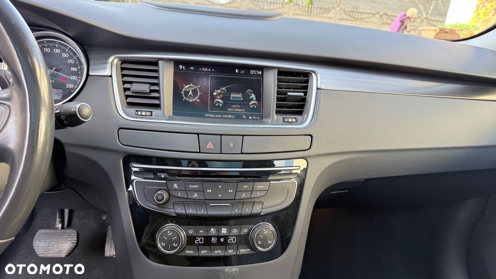 Peugeot 508 RXH 2.0 HDi HYbrid4 - 19