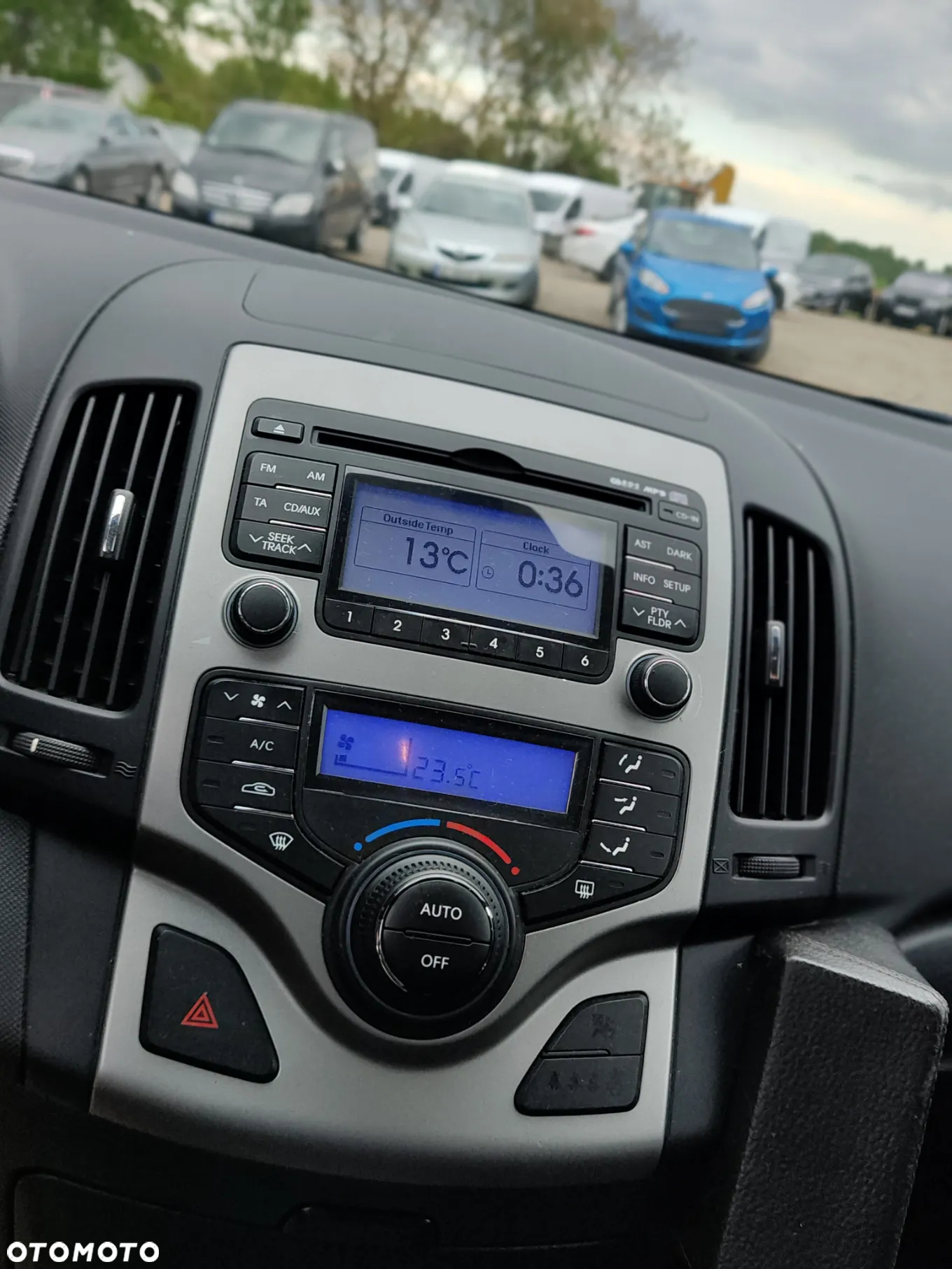Hyundai i30 1.6 CRDi Premium - 17