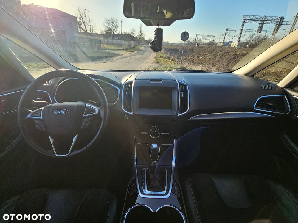 Ford S-Max 2.0 TDCi 4WD Titanium PowerShift - 14