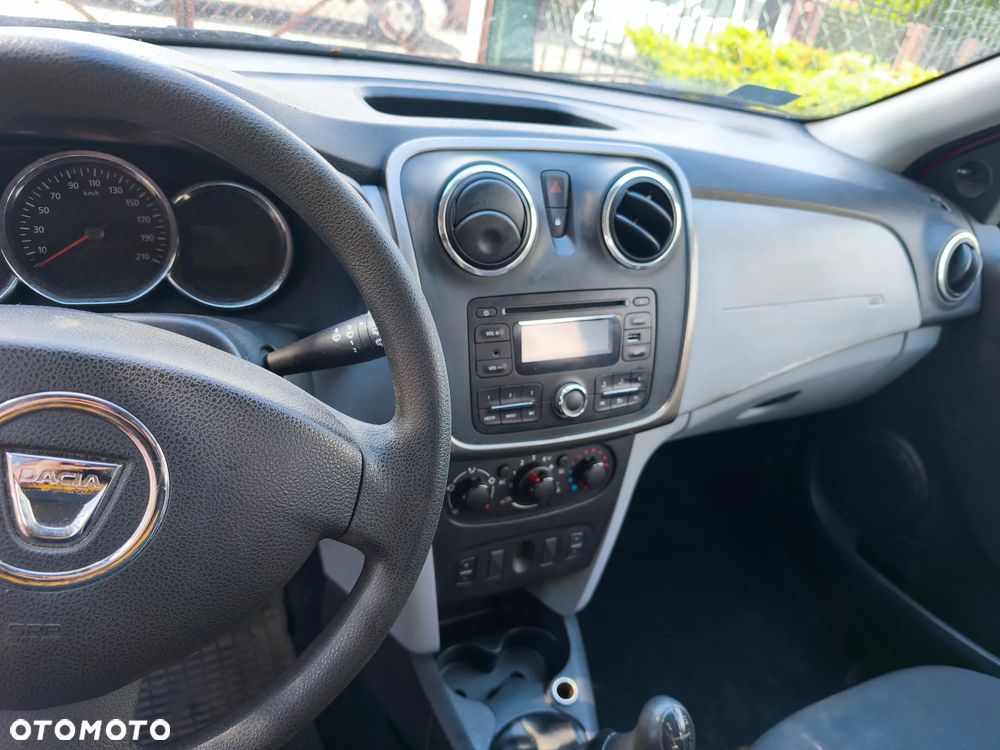 Dacia Sandero 1.2 16V Celebration - 12