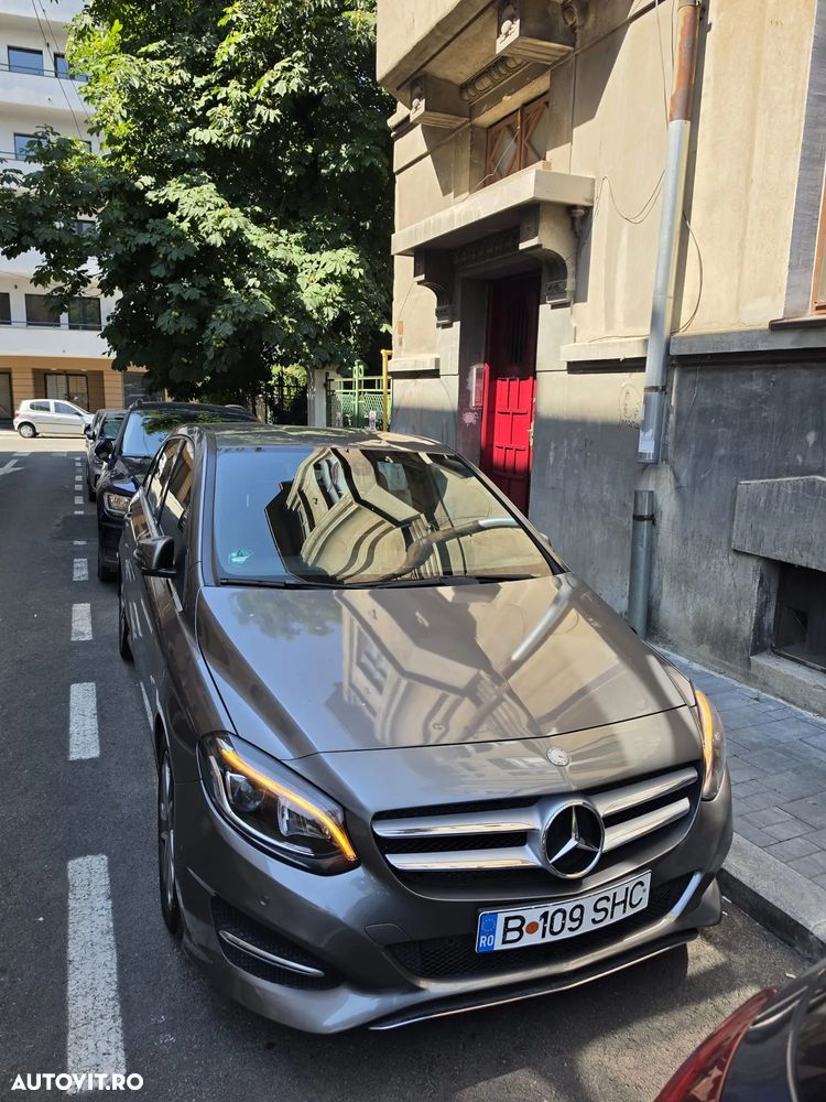 Mercedes-Benz B 180 - 1
