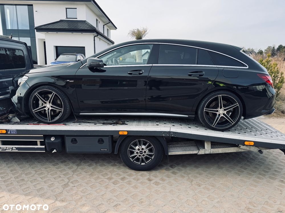Mercedes-Benz CLA AMG 45 4Matic AMG Speedshift DCT 7G - 11