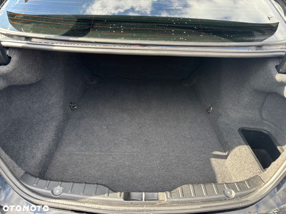 BMW Seria 5 528i - 10