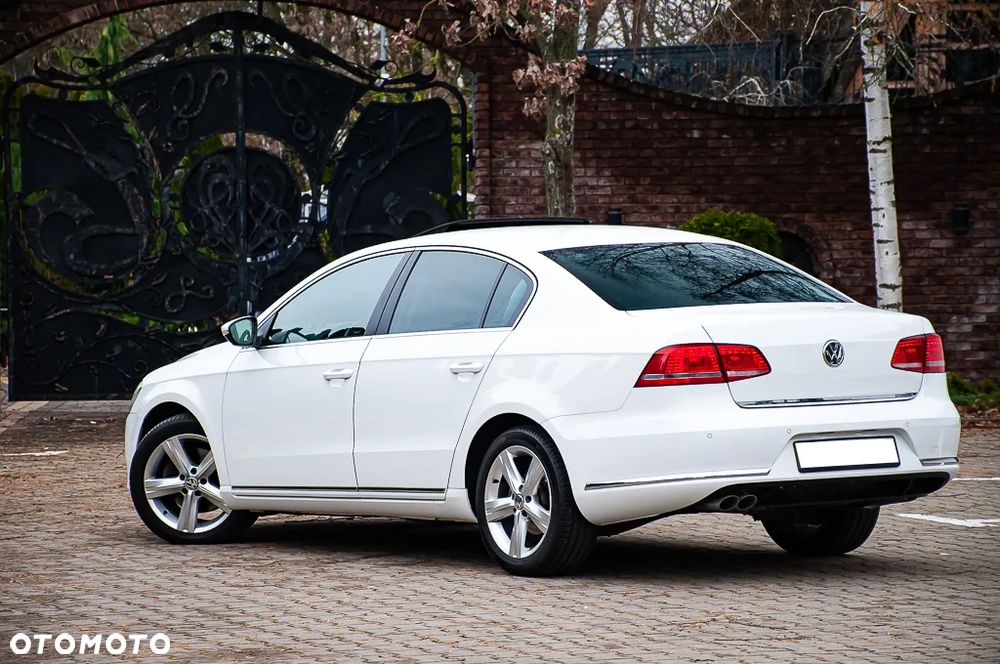Volkswagen Passat 2.0 Blue TDI SCR Highline - 16