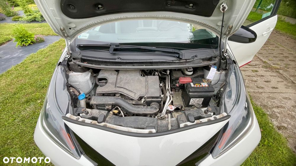 Toyota Aygo x-play - 20