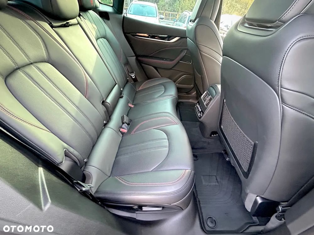 Maserati Levante Q4 GranSport - 32