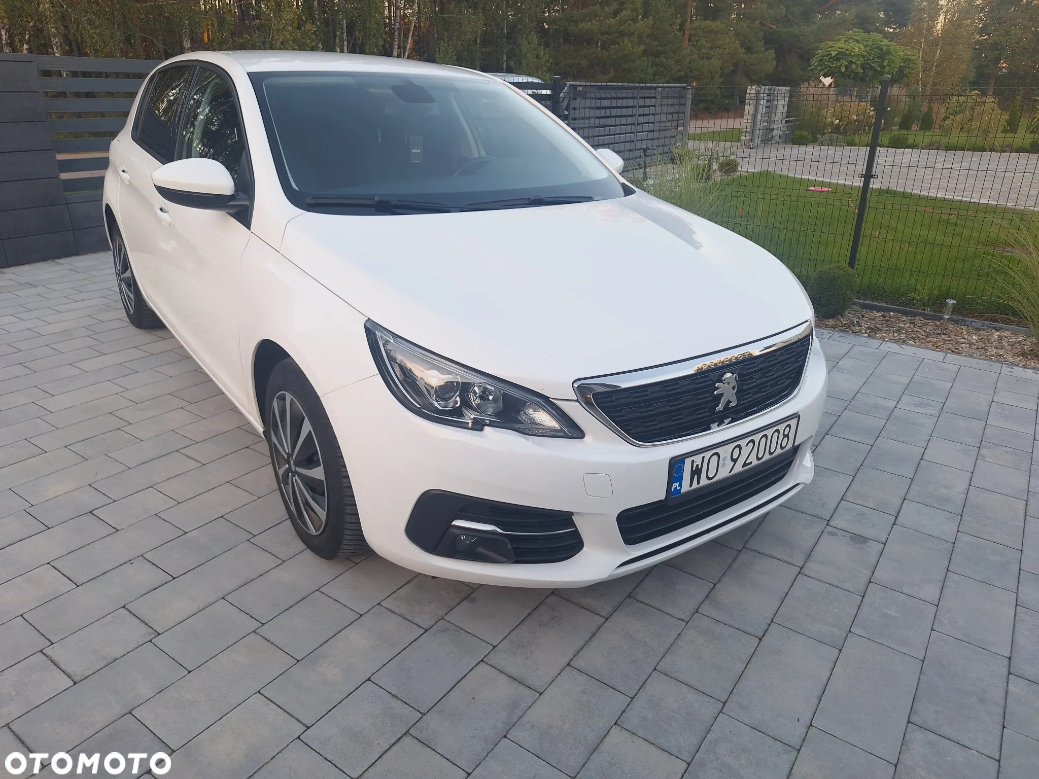 Peugeot 308 1.5 BlueHDi Allure S&S - 2