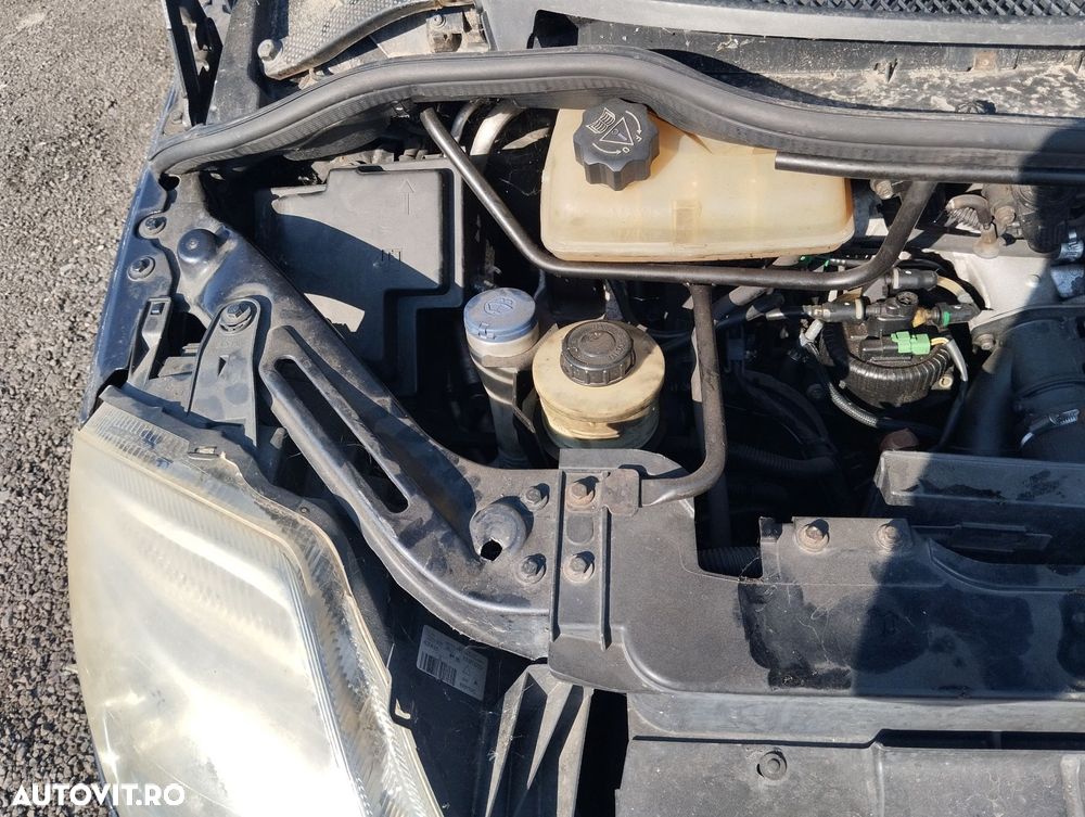 Dezmembrari  Citroen C8 (EA, EB)  2002  > 0000 2.0 HDi Motorina - 2