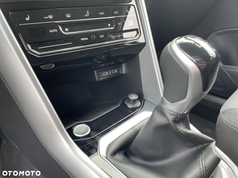 Volkswagen T-Roc 1.5 TSI Life Plus - 24