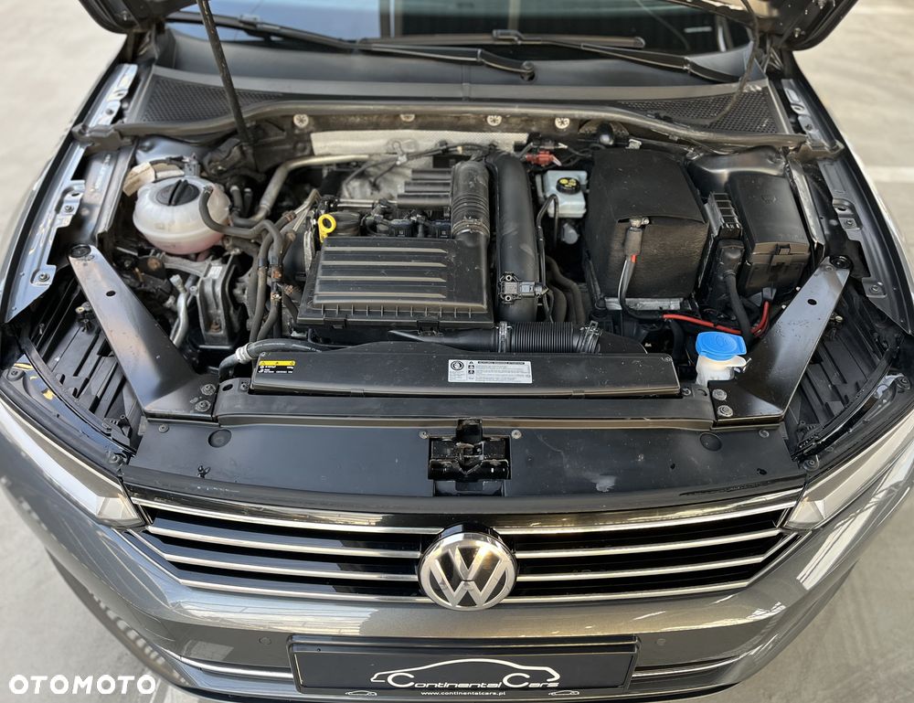 Volkswagen Passat - 35