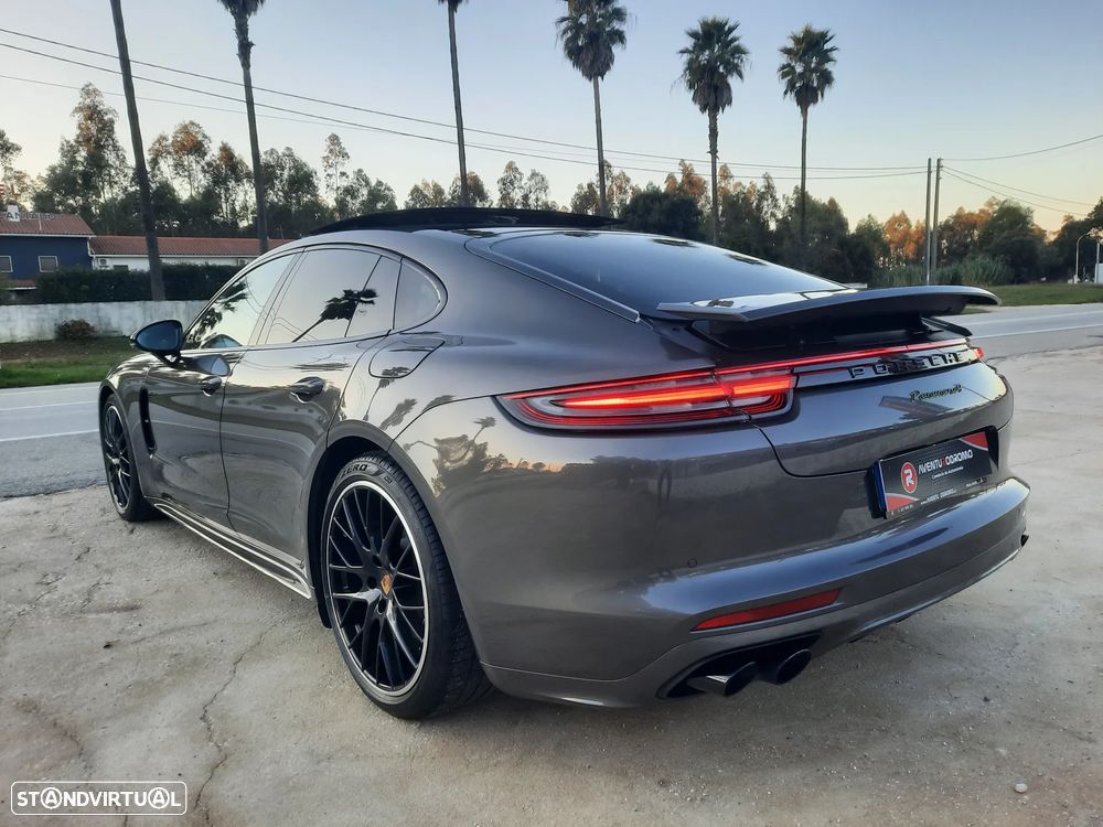 Porsche Panamera 4 E-Hybrid - 25