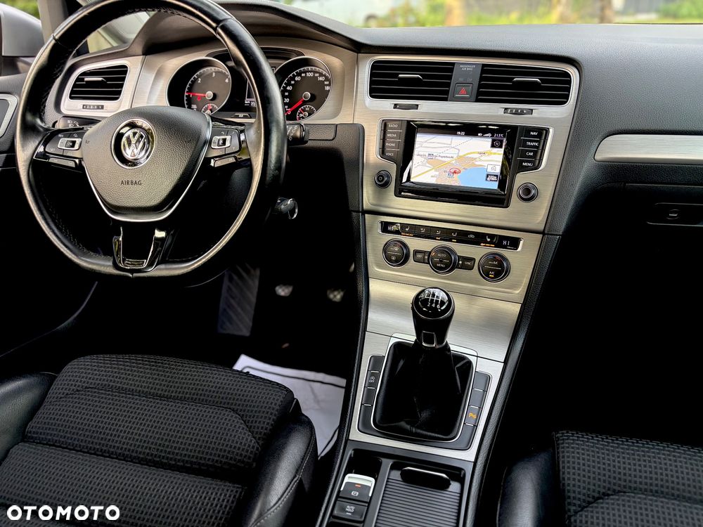 Volkswagen Golf 2.0 BlueTDI Comfortline - 24