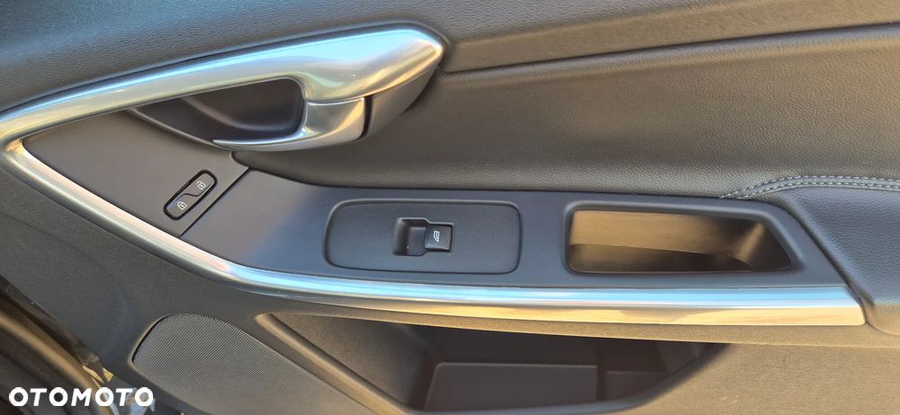 Volvo XC 60 D4 Drive-E Kinetic - 23