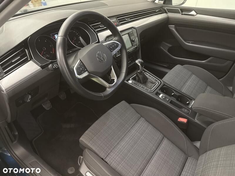 Volkswagen Passat 2.0 TDI EVO Business - 10