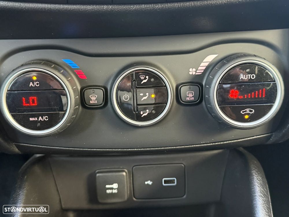 Fiat Tipo Station Wagon 1.3 M-Jet Lounge Tech - 33
