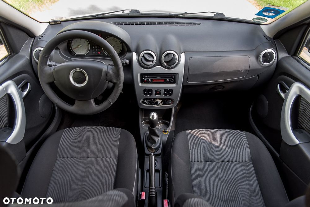 Dacia Logan 1.6 16V Laureate BL - 34