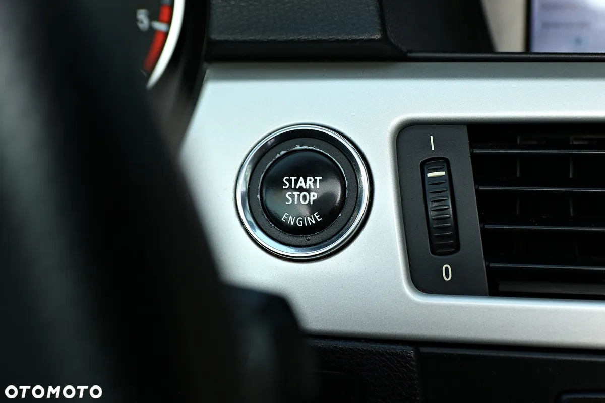 BMW Seria 3 320d - 27