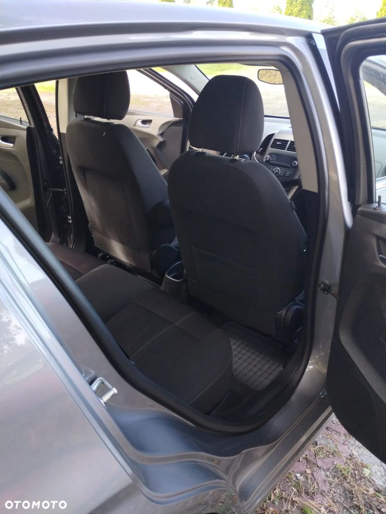 Chevrolet Aveo - 14