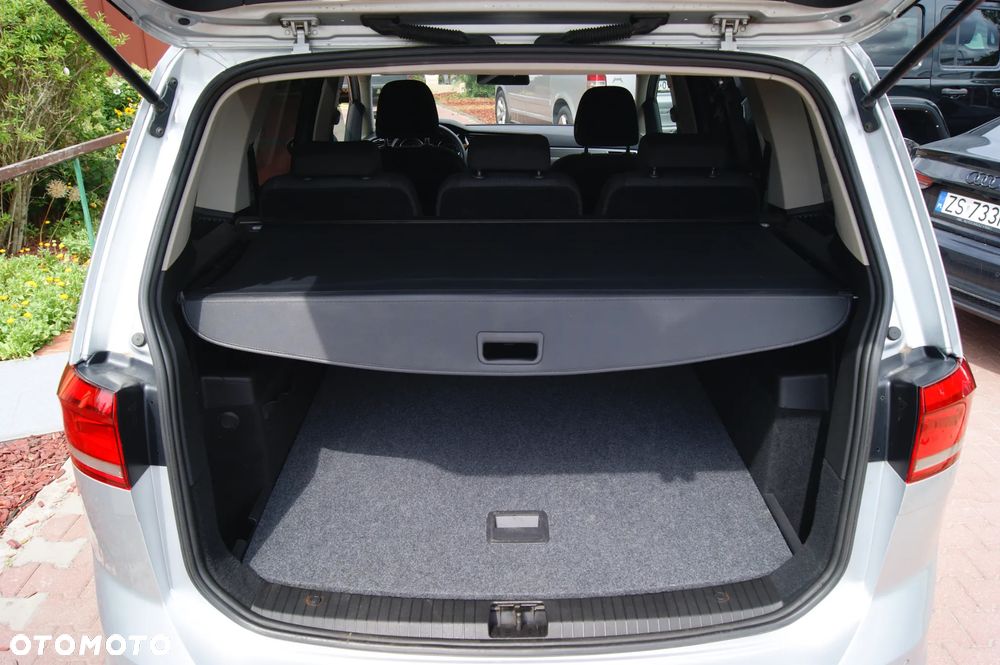 Volkswagen Touran 2.0 TDI SCR DSG Comfortline - 31
