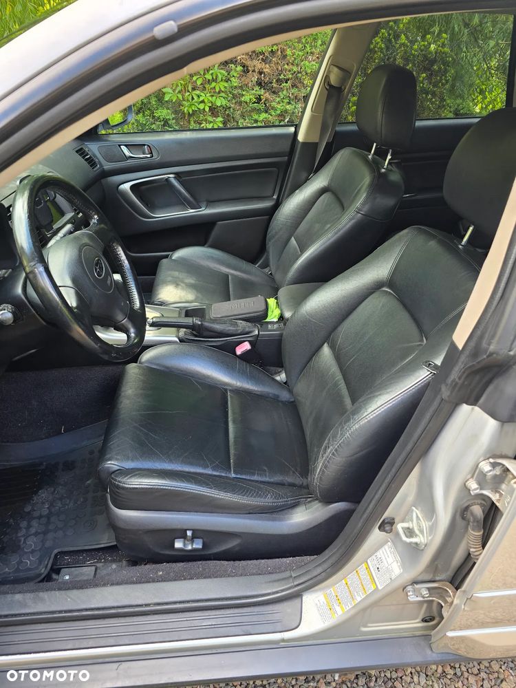 Subaru Outback 2.5i Comf AT - 18