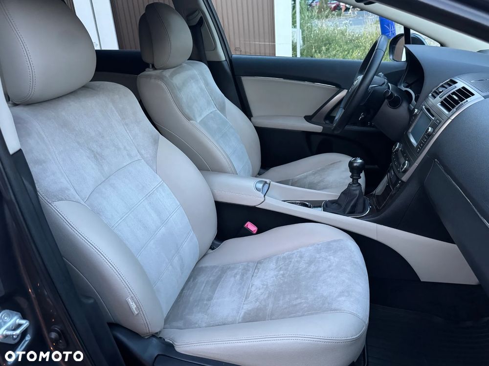 Toyota Avensis - 6