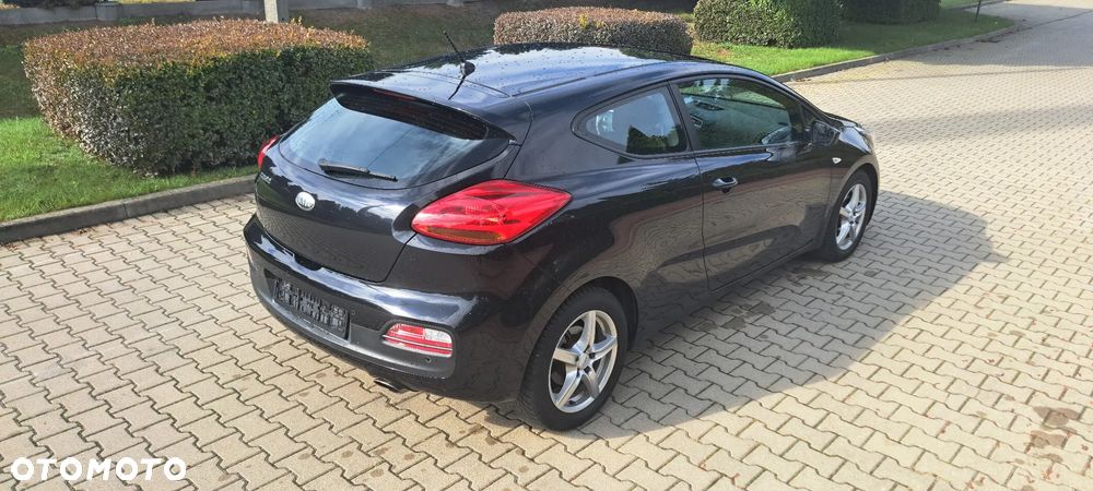 Kia ProCeed - 14