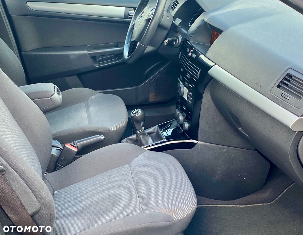 Opel Astra 1.4 Caravan Edition 111 Jahre - 18