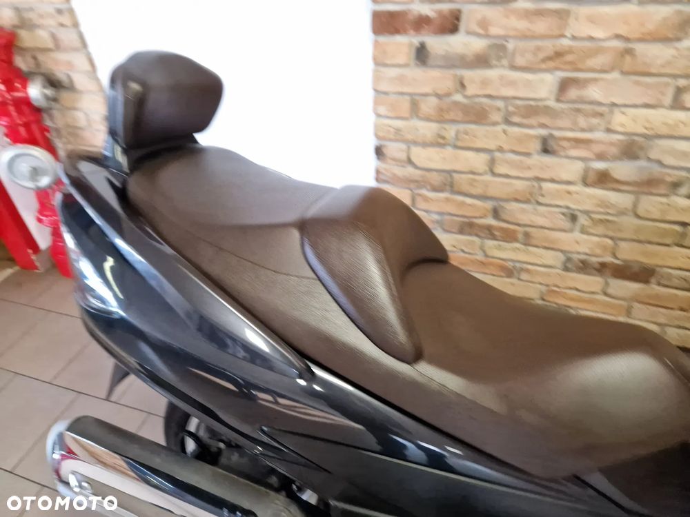Suzuki Burgman - 32