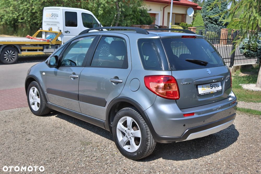 Suzuki SX4 1.6 Premium - 11