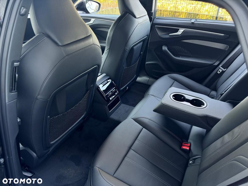 Audi A6 Avant - 14