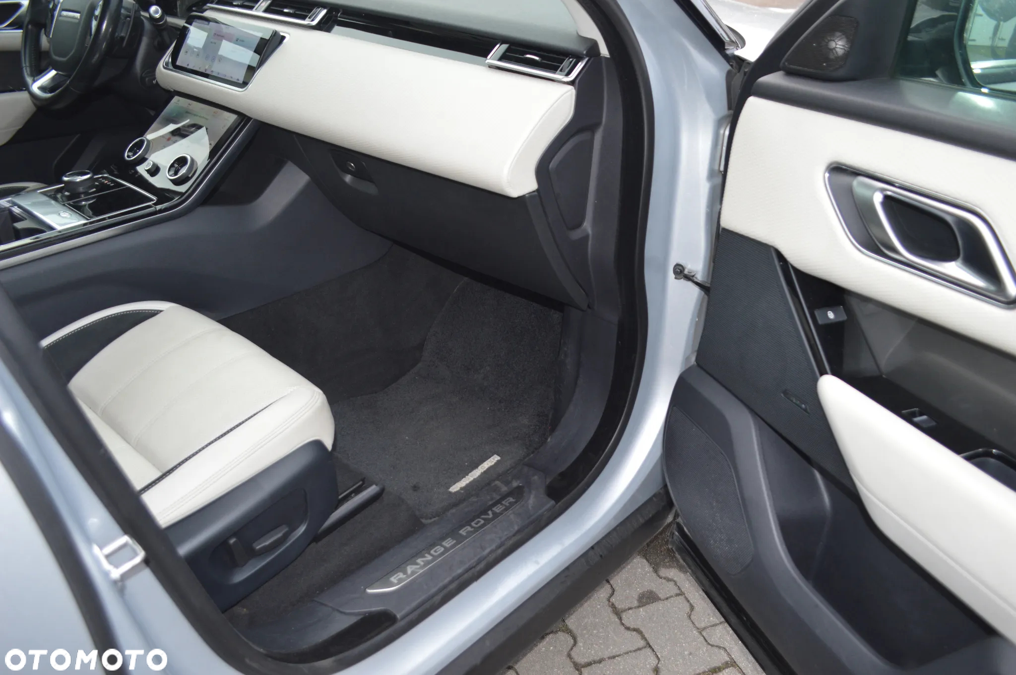 Land Rover Range Rover Velar 2.0 SD4 - 14