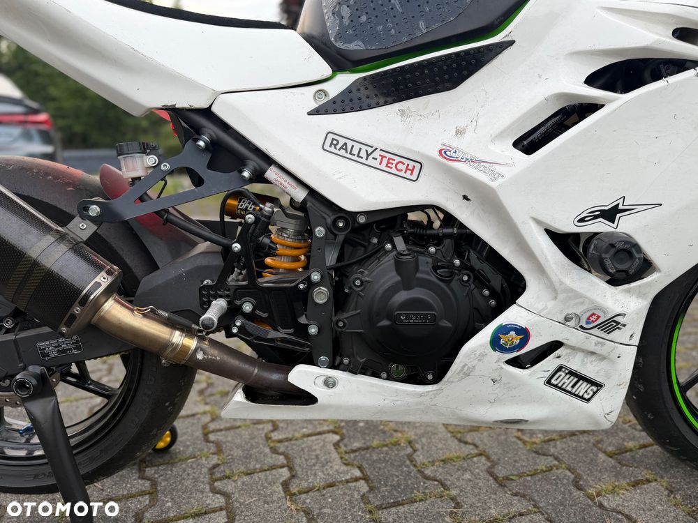 Kawasaki Ninja 400 - 12