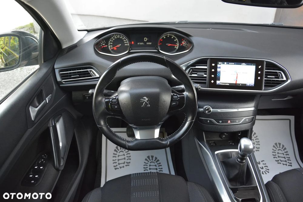 Peugeot 308 155 THP Allure - 22